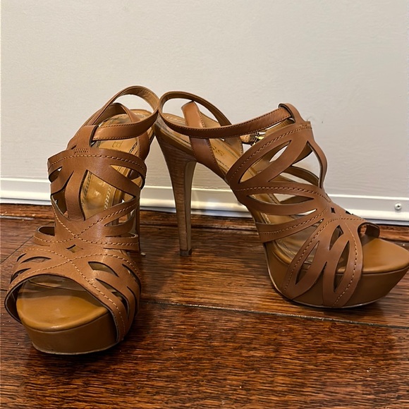GUESS Gwoliane Slingback Platform Heels - Picture 1 of 6